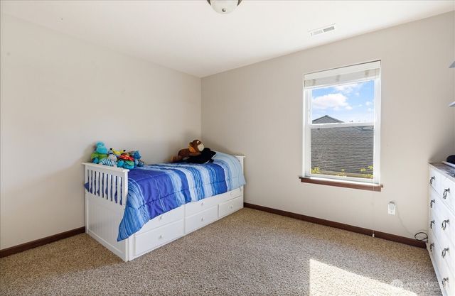 2837 SW Fairway Point Drive, Oak Harbor, WA 98277
