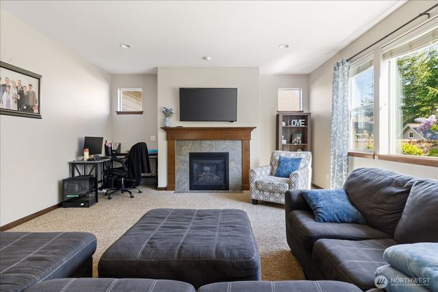 2837 SW Fairway Point Drive, Oak Harbor, WA 98277