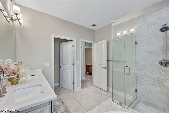 7348 Rockefeller DR, Naples, FL 34119