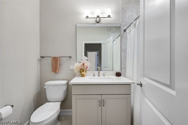 7348 Rockefeller DR, Naples, FL 34119