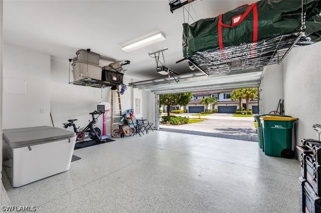 7348 Rockefeller DR, Naples, FL 34119