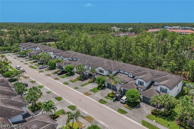 7348 Rockefeller DR, Naples, FL 34119
