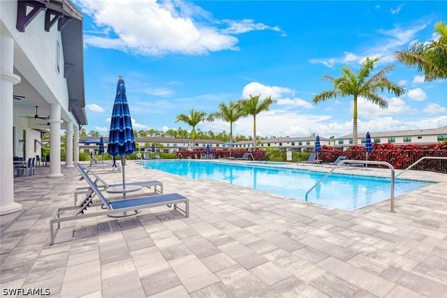 7348 Rockefeller DR, Naples, FL 34119