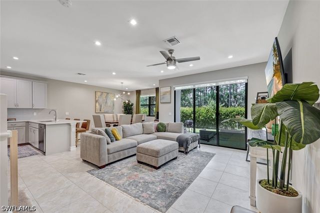 7348 Rockefeller DR, Naples, FL 34119