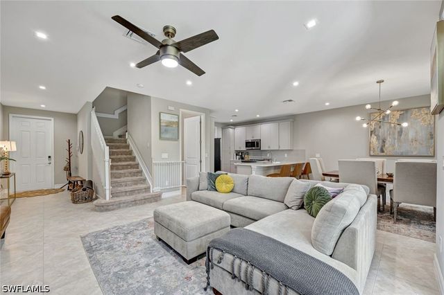 7348 Rockefeller DR, Naples, FL 34119