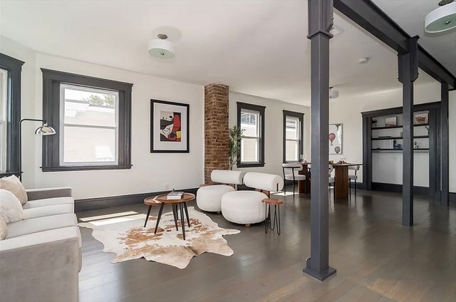 19 Peverell St 3, Boston, MA 02125