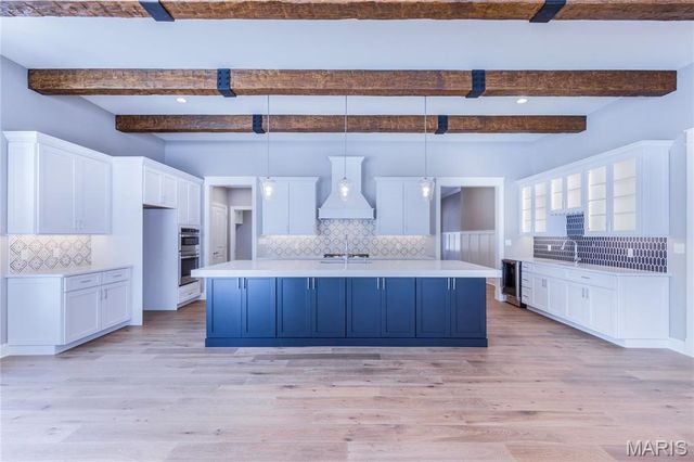 435 Landscape Court, Webster Groves, MO 63119