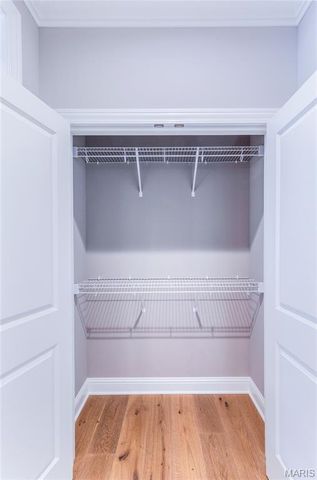 435 Landscape Court, Webster Groves, MO 63119