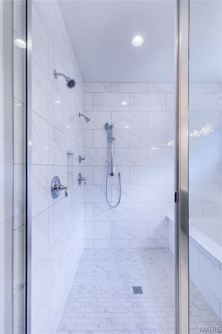 435 Landscape Court, Webster Groves, MO 63119