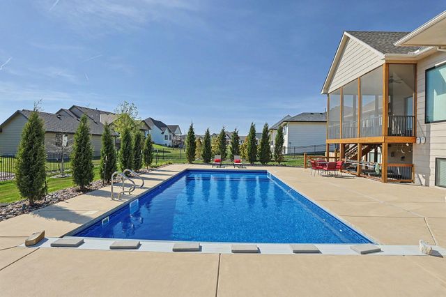 11511 E Brookview Cir, Wichita, KS 67226
