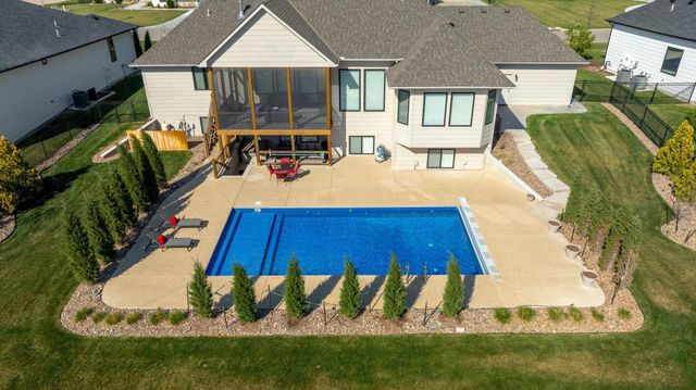 11511 E Brookview Cir, Wichita, KS 67226