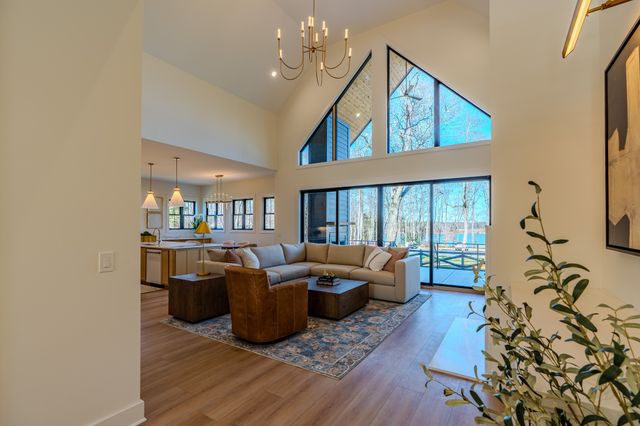 45 Hammock Dr, Winchester, TN 37398