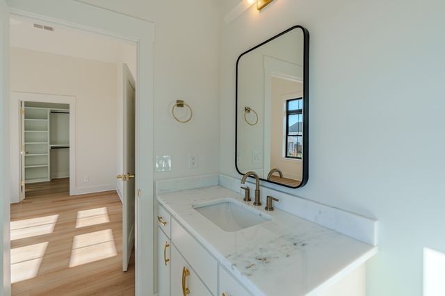 45 Hammock Dr, Winchester, TN 37398