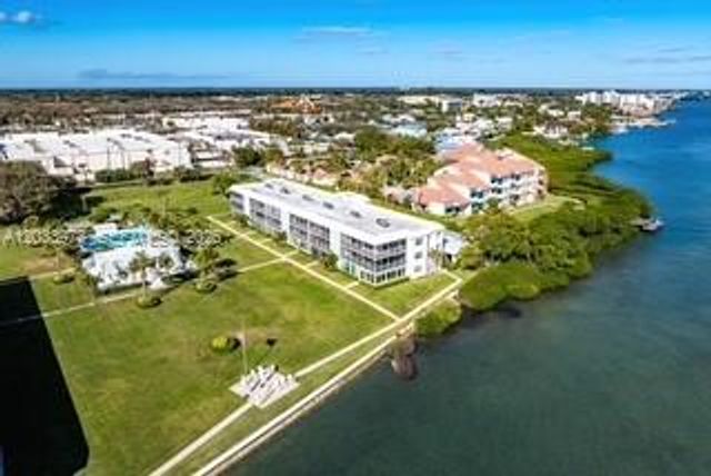 100 Waterway Rd A306, Tequesta, FL 33469
