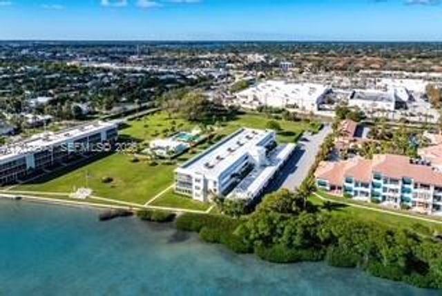 100 Waterway Rd A306, Tequesta, FL 33469