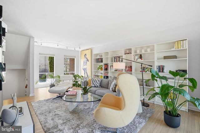 11025 SAFFOLD WAY, Reston, VA 20190