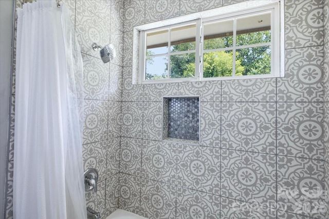 2521 Alleghany Street, Charlotte, NC 28208