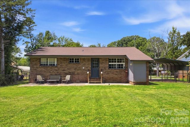 2521 Alleghany Street, Charlotte, NC 28208