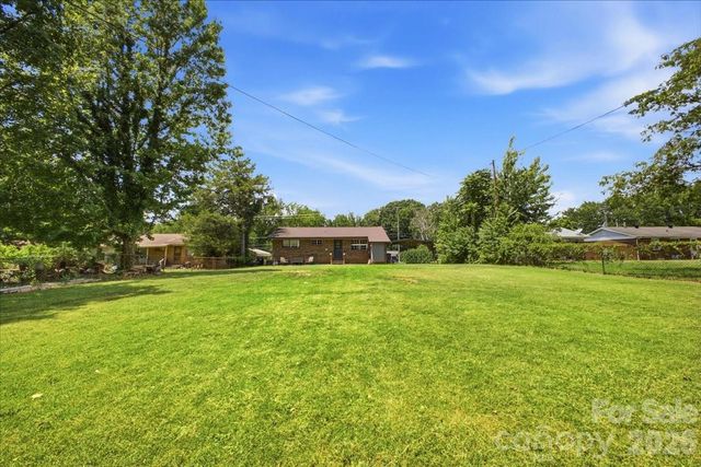 2521 Alleghany Street, Charlotte, NC 28208