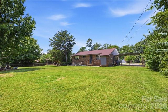 2521 Alleghany Street, Charlotte, NC 28208
