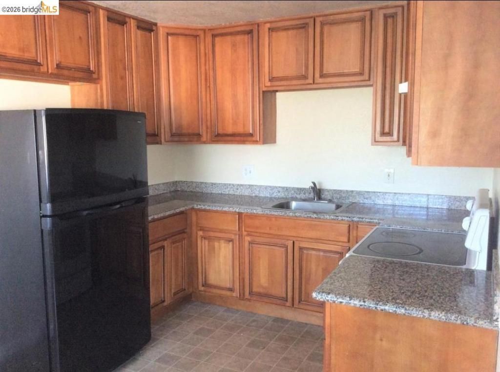 Image 7 of property listing at 257 257 Poplar Ave, Hayward, CA 94541