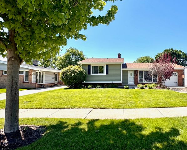 712 Arthur Drive, Lombard, IL 60148