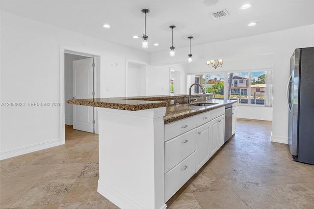 2273 SE 14th Street, Pompano Beach, FL 33062