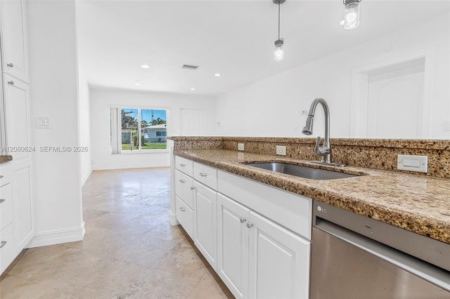 2273 SE 14th Street, Pompano Beach, FL 33062