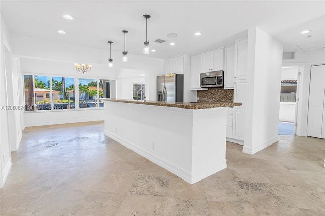 2273 SE 14th Street, Pompano Beach, FL 33062