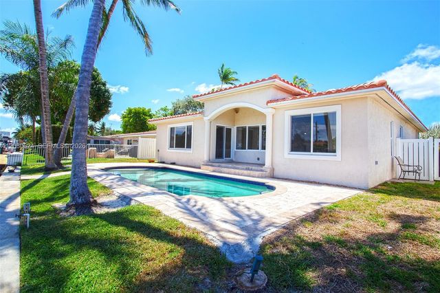 2273 SE 14th Street, Pompano Beach, FL 33062