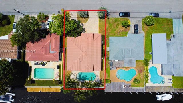 2273 SE 14th Street, Pompano Beach, FL 33062