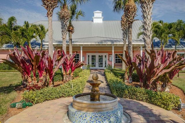 5075 STARFISH DRIVE SE B, St Petersburg, FL 33705