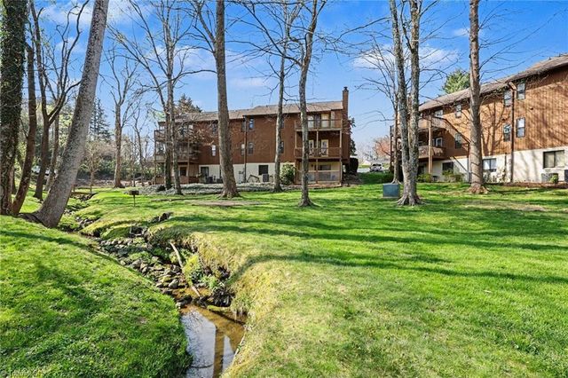 5 Cedar Creek, Jamestown, NC 27282
