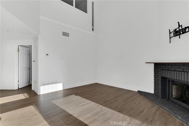 7632 Topanga Canyon 110, Canoga Park, CA 91304