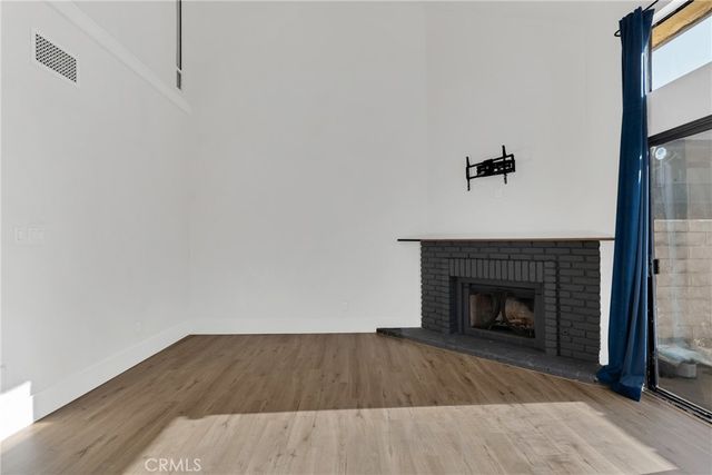 7632 Topanga Canyon 110, Canoga Park, CA 91304