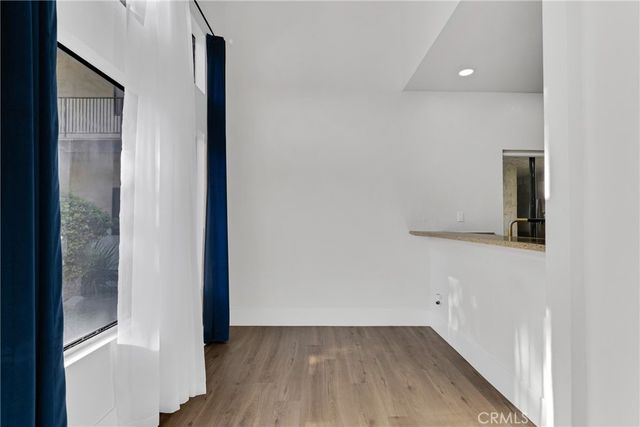 7632 Topanga Canyon 110, Canoga Park, CA 91304