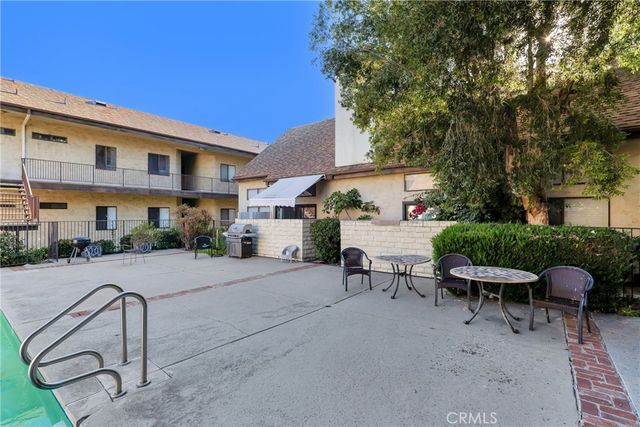 7632 Topanga Canyon 110, Canoga Park, CA 91304