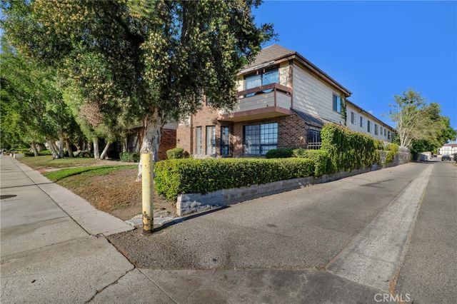 7632 Topanga Canyon 110, Canoga Park, CA 91304