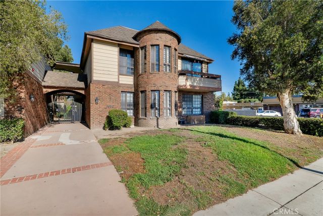 7632 Topanga Canyon 110, Canoga Park, CA 91304