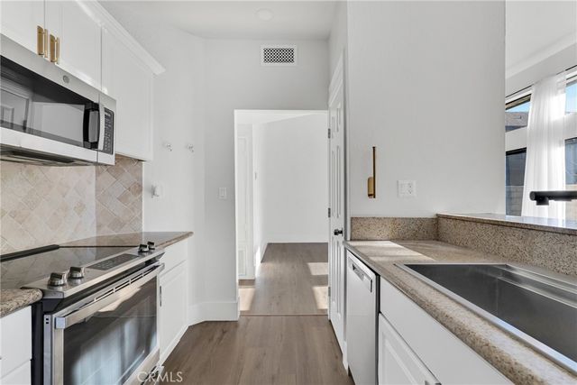 7632 Topanga Canyon 110, Canoga Park, CA 91304