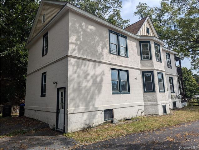 216 Smith Street 1, Poughkeepsie, NY 12601