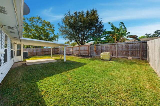 515 Country Lane, League City, TX 77573