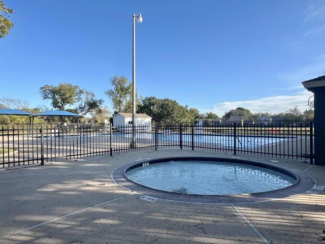 515 Country Lane, League City, TX 77573