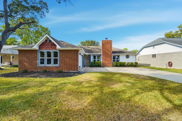 515 Country Lane, League City, TX 77573