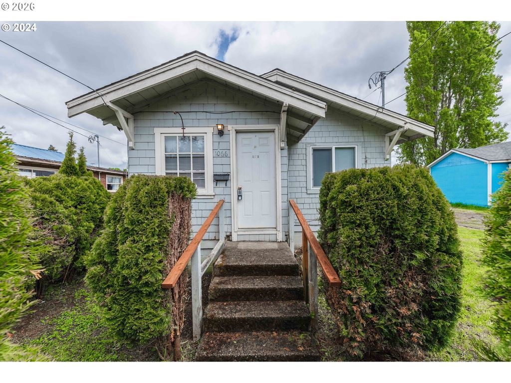 1066 S 8TH St, Coos Bay, OR 97420