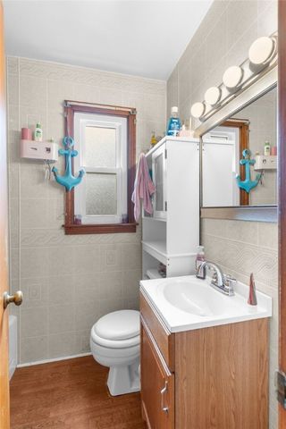 1096 Park St, Sharon, PA 16146