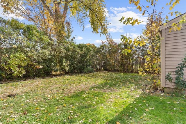 1096 Park St, Sharon, PA 16146