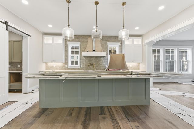 5618 Hickory Drive, Lewis Center, OH 43035