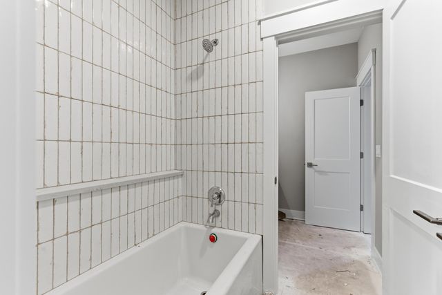 5618 Hickory Drive, Lewis Center, OH 43035