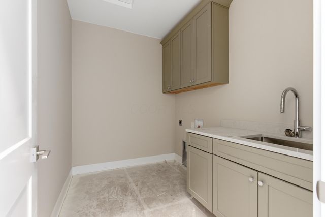 5618 Hickory Drive, Lewis Center, OH 43035